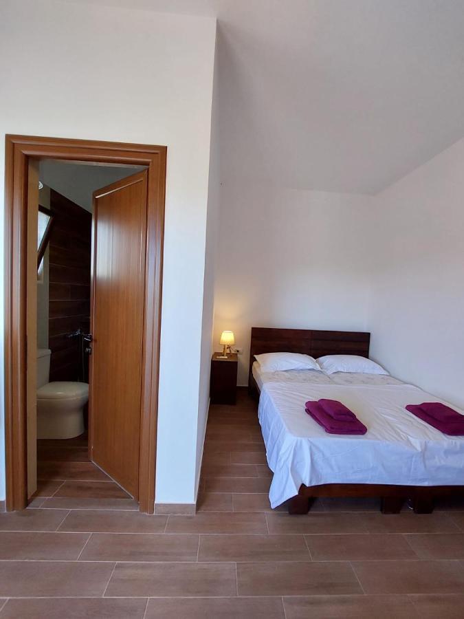 Guest House Gorani Berat Exterior photo
